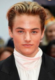 Mitchell Hoog