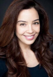 Azra Akın