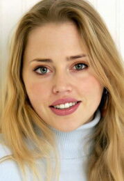 Estella Warren