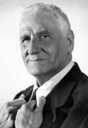 Finlay Currie