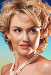 Kelly Carlson