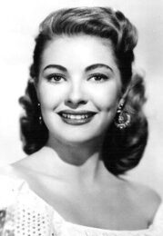 Lori Nelson
